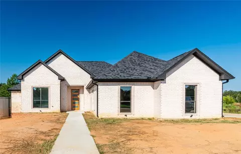 1805 Meadowbriar Dr, Reno, TX 75462