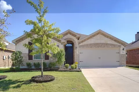 1034 N Churchill Dr, Royse City, TX 75189