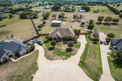 5850 Jennifer Ln, Midlothian, TX 76065