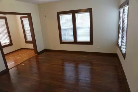 1302 Monroe St, Commerce, TX 75428 photo 3