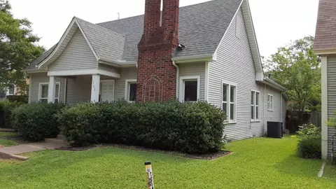 1302 Monroe St, Commerce, TX 75428
