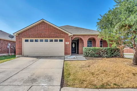 1800 Heron Dr, Aubrey, TX 76227
