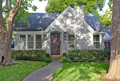 1135 N Clinton Ave, Dallas, TX 75208