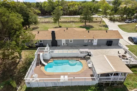 581 N Loop Dr, Cedar Hill, TX 75104 photo 4