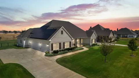 1214 Denton Creek Dr, Justin, TX 76247