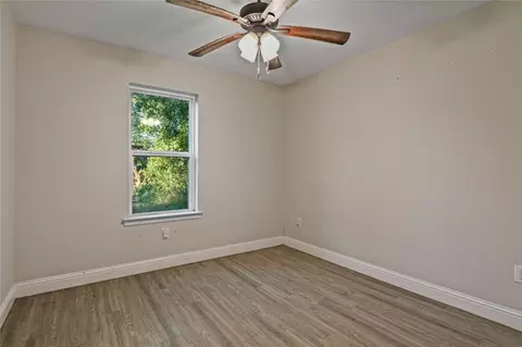 230 E Johnson St, Denison, TX 75021 photo 23