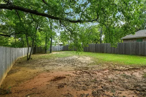 230 E Johnson St, Denison, TX 75021 photo 27