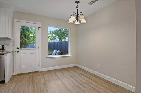 230 E Johnson St, Denison, TX 75021 photo 8