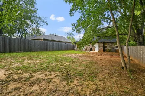 230 E Johnson St, Denison, TX 75021 photo 30