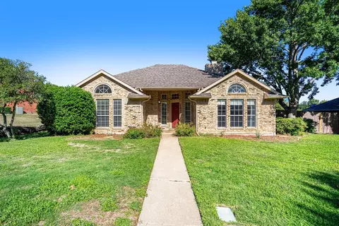 1007 Granview Dr, Lewisville, TX 75067