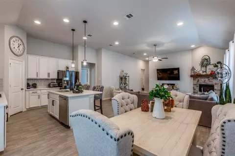 912 Monarch Ln, Celina, TX 75009