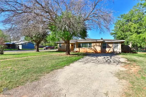 1066 Westridge Dr, Abilene, TX 79605