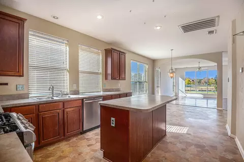 11541 Gloriosa Dr, Fort Worth, TX 76244