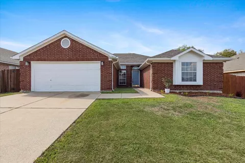 6002 Summerfield Dr, Arlington, TX 76018