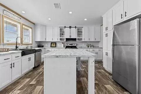 172 El Dorado St, Decatur, TX 76234