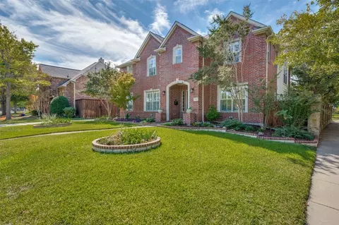 2700 Sir Patrice Ln, Lewisville, TX 75056