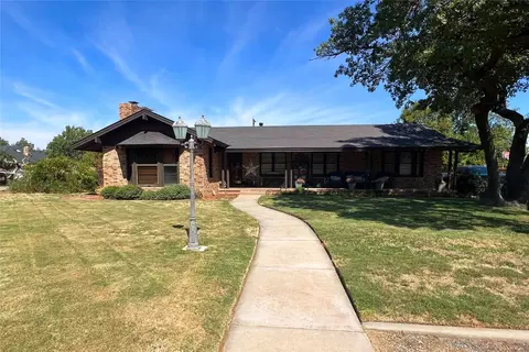3804 Buffalo St, Vernon, TX 76384