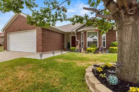 540 Jeffdale Dr, Burleson, TX 76028
