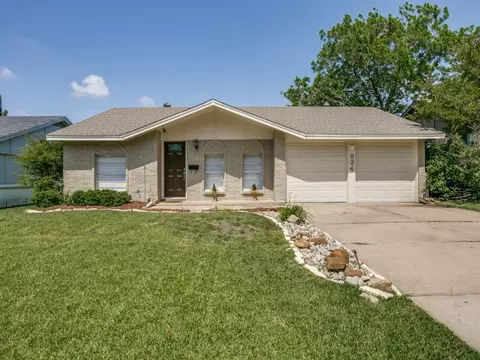 834 Rainbow Trl, Grapevine, TX 76051