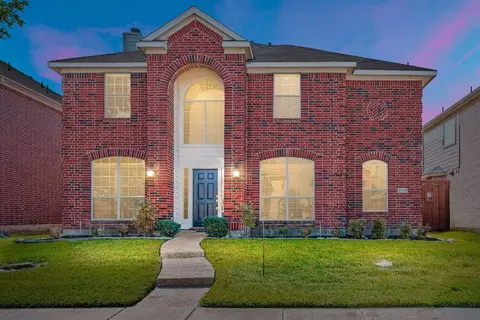 5773 Crestwood Ln, The Colony, TX 75056