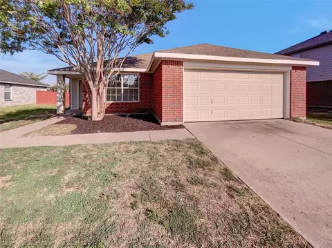 233 Equestrian Dr, Waxahachie, TX 75165
