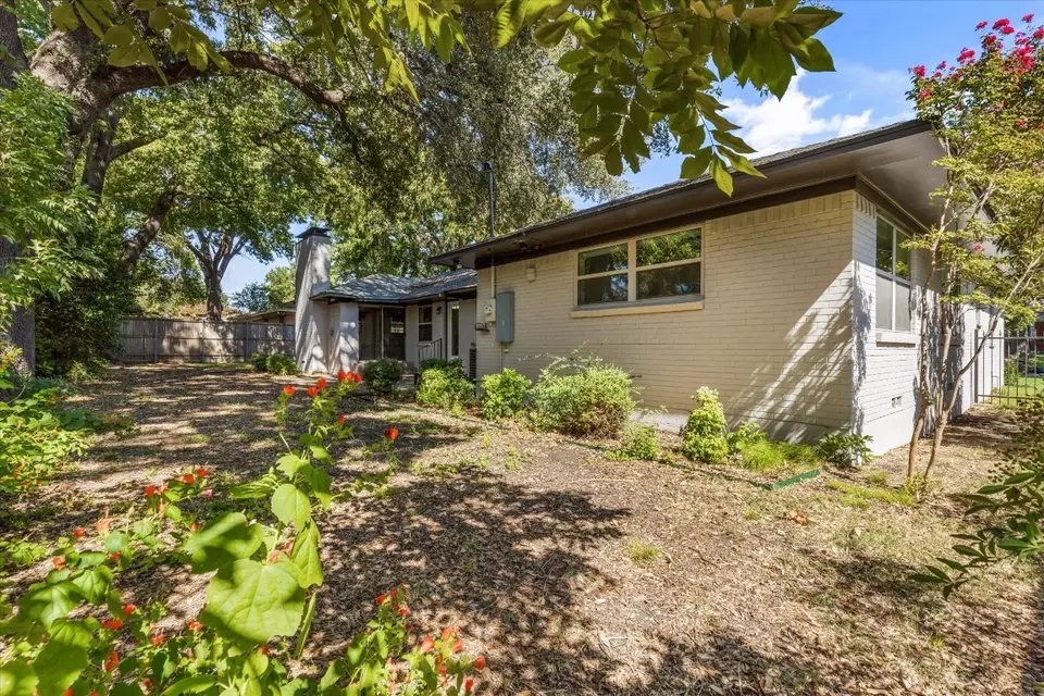  9417 Green Terrace Dr, Dallas, TX 75220 photo 38