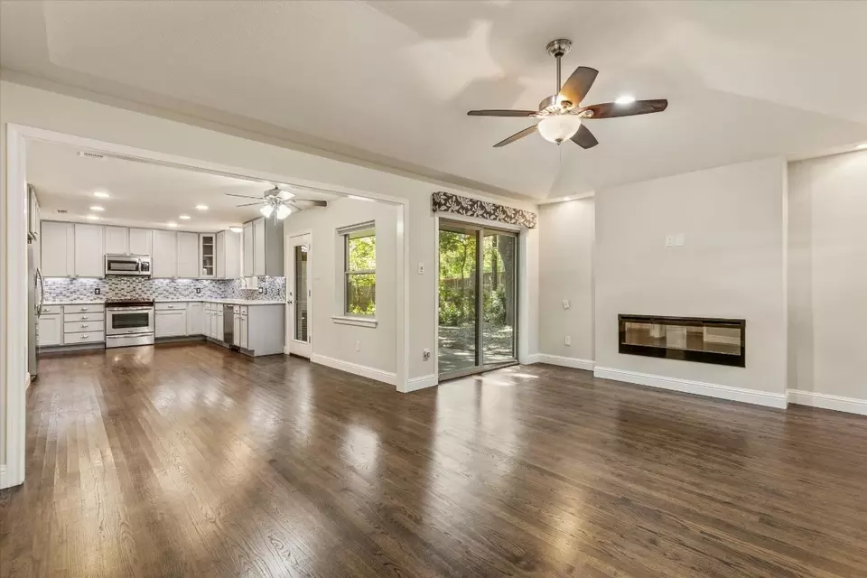  9417 Green Terrace Dr, Dallas, TX 75220 photo 15