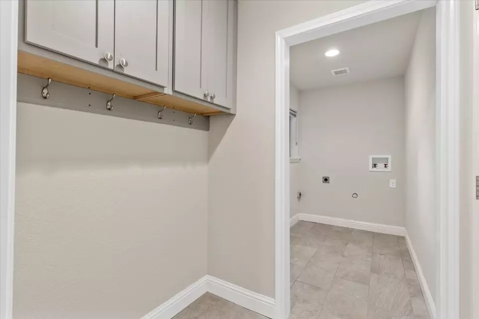  9417 Green Terrace Dr, Dallas, TX 75220 photo 21