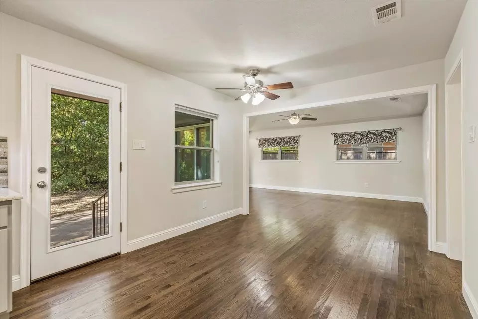  9417 Green Terrace Dr, Dallas, TX 75220 photo 16