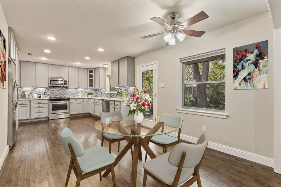  9417 Green Terrace Dr, Dallas, TX 75220 photo 11