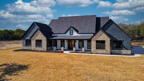 4850 Pine Rd, Poolville, TX 76487