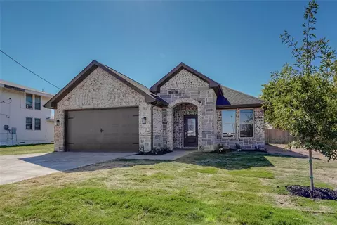 4411 Lee St, Greenville, TX 75401