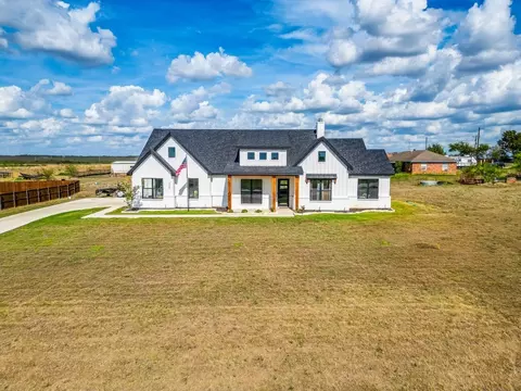 720 Barn Owl Aly, Waxahachie, TX 75167