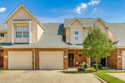 2344 Southcourt Cir, Irving, TX 75038
