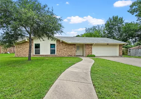 404 Haughton St, Farmersville, TX 75442
