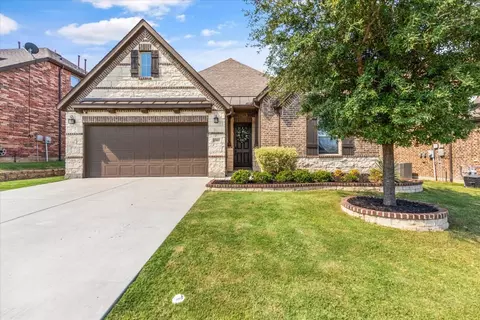 15417 Pioneer Bluff Trl, Roanoke, TX 76262