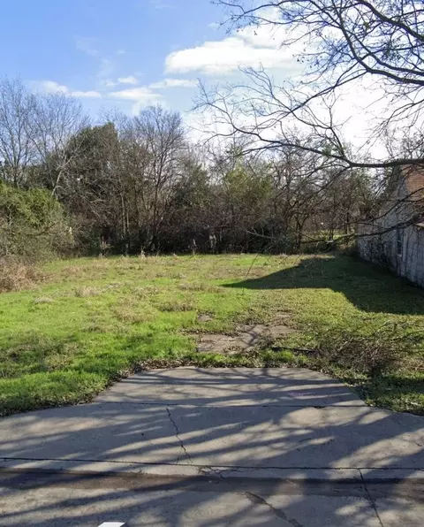 821 S Park St, Terrell, TX 75160