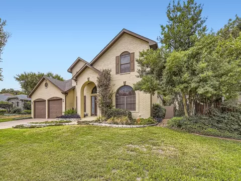 7921 Woodland Dr, North Richland Hills, TX 76182