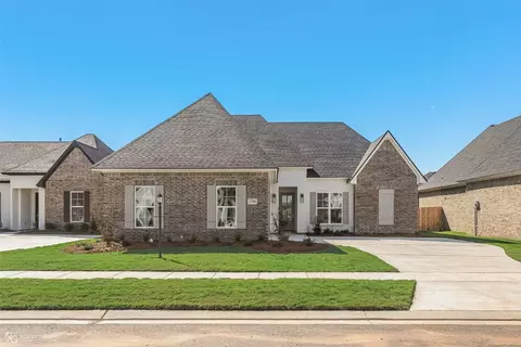 1360 Quincy Dr, Bossier City, LA 71111