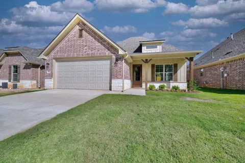 471 Preston Ridge Dr, Tyler, TX 75703