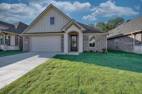 444 Preston Ridge Dr, Tyler, TX 75703