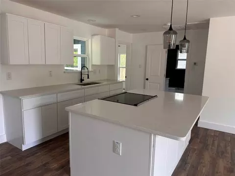 1211 E High St, Terrell, TX 75160 photo 9
