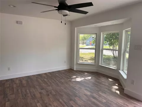 1211 E High St, Terrell, TX 75160 photo 4