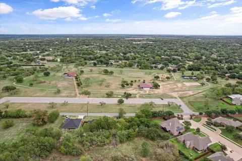 3124 Mcknight Ln, Corsicana, TX 75110