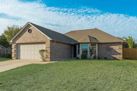 758 Countryside Dr, Aubrey, TX 76227