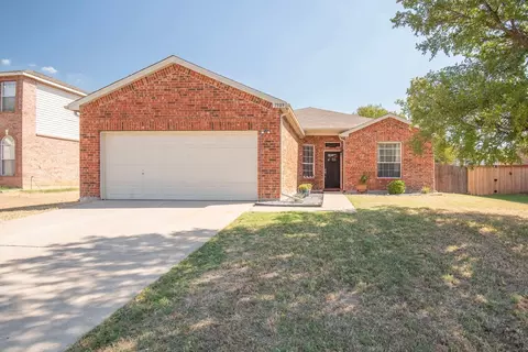 7909 Hidden Path Ln, Denton, TX 76210