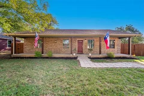 110 Tremont St, Cleburne, TX 76031
