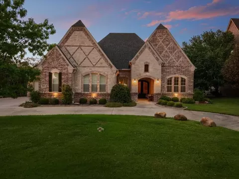 306 W Van Oaks Dr, Colleyville, TX 76034