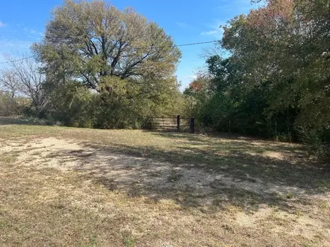 1300 Cliff Manor St, Azle, TX 76020