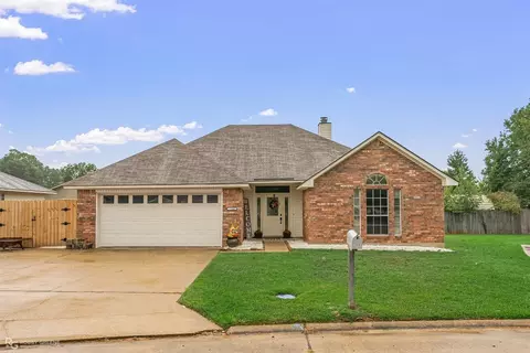 7509 Pecanwood Ct, Haughton, LA 71037